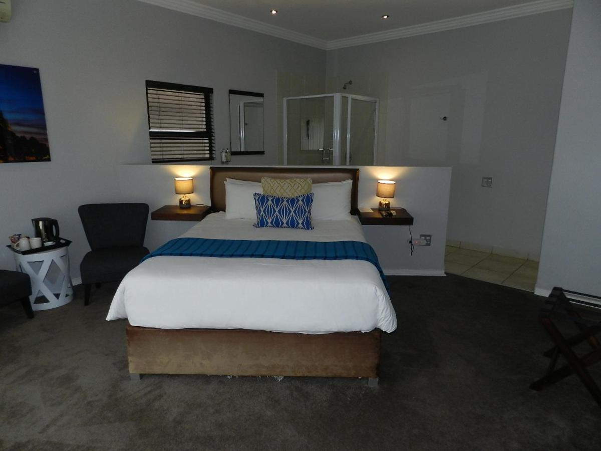 Hotel Le Petit Fillan Sandton Esterno foto