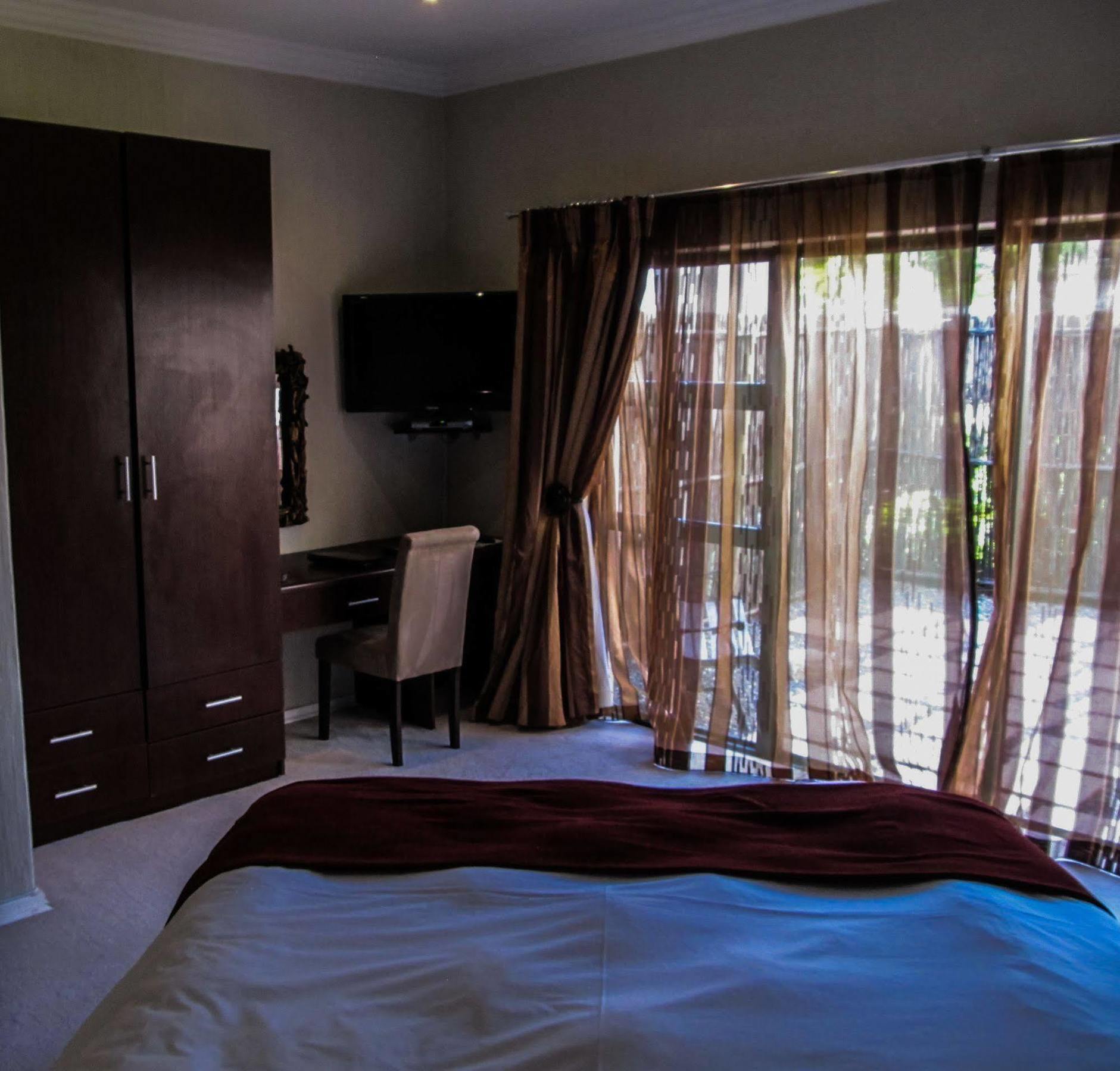 Hotel Le Petit Fillan Sandton Esterno foto