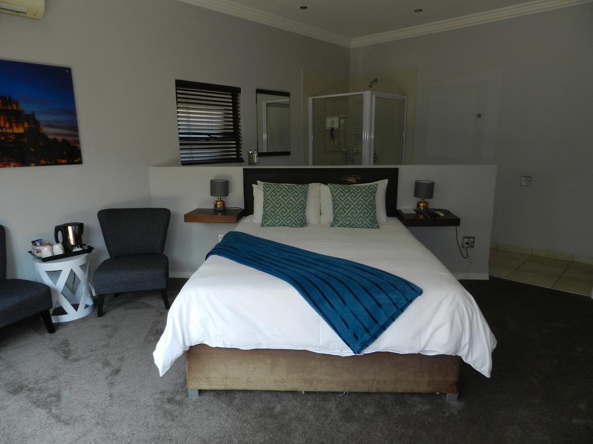 Hotel Le Petit Fillan Sandton Esterno foto