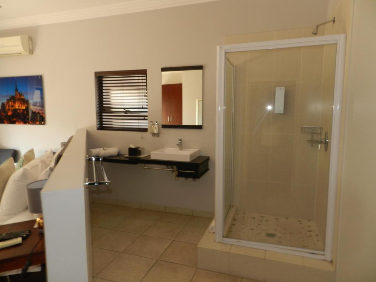 Hotel Le Petit Fillan Sandton Esterno foto
