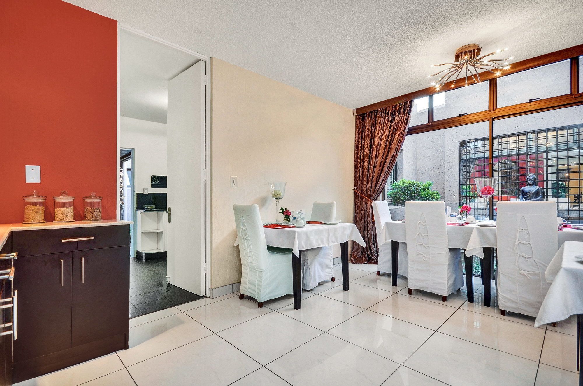 Hotel Le Petit Fillan Sandton Esterno foto